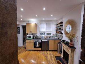 Sampaix Bis - CI - Nice flat for 2 people Canal St Martin Paris 10