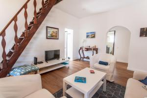 Ocean, Pines and Mountain - Renovated February 2025 - AC