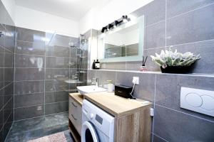 Hullám Seaside Balatonlelle, Ajándék SUP használattal!! Free SUP