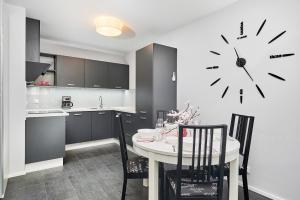 Apartment Świstackiego with FREE GARAGE by Noclegi Renters