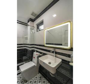 Dancentre Airport Stays - Vyvy Hotel