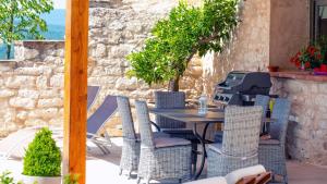 Maisons de vacances Casa Guillarmou - Evasion Enchantee avec Piscine Chauffee, Spa & Clim - Vue Exceptionnelle : photos des chambres