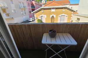 Appartements Apartment with balcony near the sea : photos des chambres