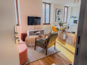 Duplex lumineux 2 chambres centre zone piétonne