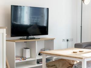 Luxury 2BR W Balcony Cathedral Qtr Parking! - Pass the Keys