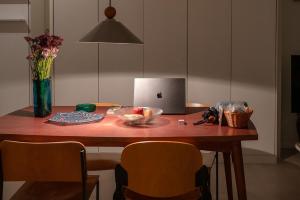 Athenian Cypress House, Atelier