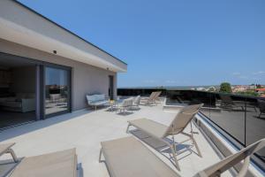 Villa Loreta with sea view