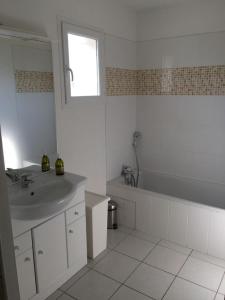 Maisons de vacances Villa tout confort, a 5mn de St Remy de Provence : photos des chambres