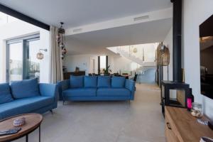 Buenavista Hills Casa Arce 4 bedroom with Seaviews