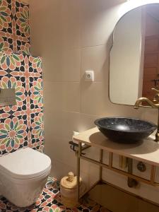 Riad212 private medina fast Wi-Fi plunge pool