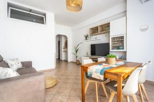 Rome Seascape Nearby beaches and Centre of Rome