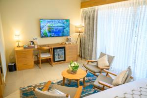 Oceans Creek Beach Hotel