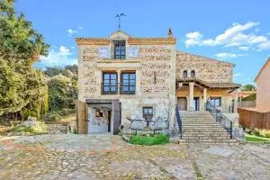 Mansion 35min Madrid - Cine - Piscina - BBQ - Horche