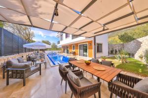 Villa Alba, idyllic private rural holiday home
