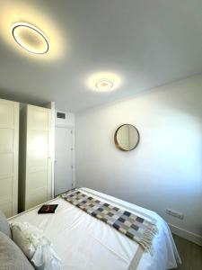 Modern and comfy apartment near Bernabeu sleeps 6 people