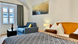 Standard Double Room with Street View room in Hotel Krone 1512