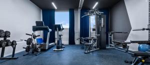 LIVE INN 4 STUDIO APARTMENTS for Business & Leisure, Free Parking, Gym, Rooftop views