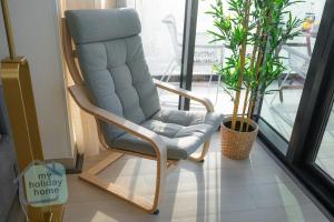 Fully furnished with stunning panoramic view
