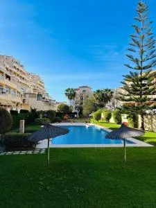 Beautiful Benalmádena Apartment with Sea Views! - Torrequebrada