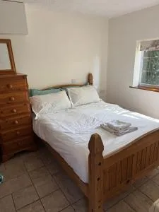 Small cottages on rural equestrian farm - Firsby