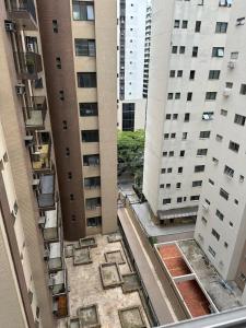 Apto confortável na Praia das Pitangueiras!