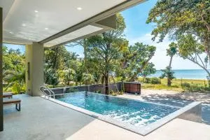 Merbrisa Rayong poolvilla 4BR - Ao khai beachfront - Ban Klam