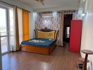 Luxury flat in high end society