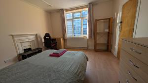 big double bedroom near football and cricket ground and railwaystation 59