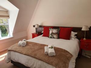 Wild Olive Guest House & Villa