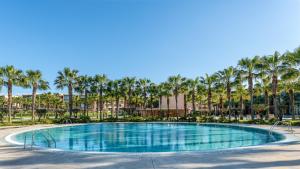 Seaside 3BDR Flat in Salgados with Pool by LovelyStay