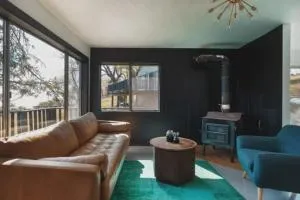 Secluded rustic 2-bedroom cabin at nature retreat - Dunlap