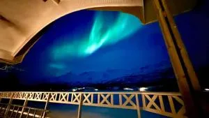 Fjord & Flame - Øverbygd