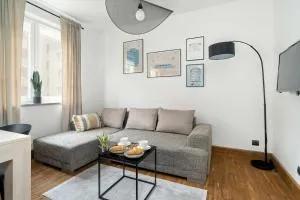 Rodzinny Apartament z Parkingiem w Poznaniu by Noclegi Renters - Szeląg