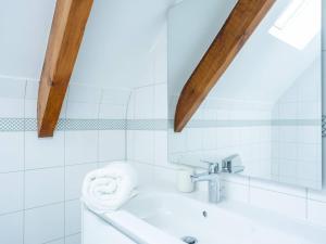 Villas Villa neo-bretonne 5p, 120m², 8 pers, a 600m de la plage, jardin, Wifi, animaux acceptes, 3* - FR-1-477-6 : photos des chambres