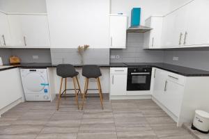 Brandon Apartment in Town Centre with parking