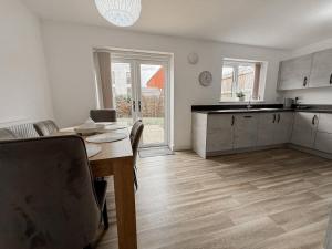 Huge House Private Parking