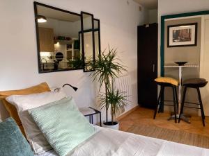 AUX 4 LOGIS - Studio Le City - Petit déjeuner offert 1ère nuit