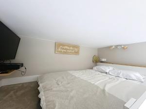 Cozy studio with garden and parking in Cannes