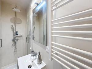 Cozy studio with garden and parking in Cannes