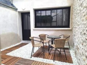 La Maisonnette Notre Dame - Terrasse privative - Hypercentre - 50m Bords de Loire - 4 personnes - Saran