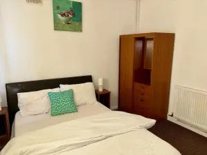 Room B at StanBros - 提普顿