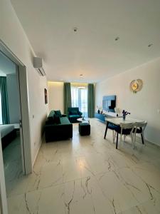EKAM Sun Apartments