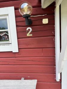 Stuga på en vacker campingplats