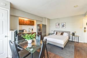 The Stetson 603 Cozy And Comfy Studio