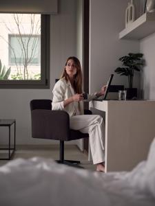 Bond Smart Living Suites