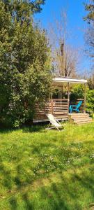 Campings Camping La Grand-Terre 4 etoiles - Linge de maison inclus - Clim - TV - Plancha - Lave-vaisselle - 4 personnes 2 chambres : photos des chambres
