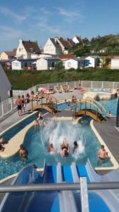 Mobil home au bord de la mer, vue sur la mer camping de la falaise à Equihen-Plage - Ubytování bez kategorie ve městě Équihen-Plage