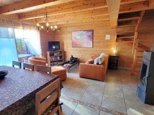 Chalets Chalet avec SPA, 6 Couchages, Terrasse Sud & Confort a Saint-Michel-de-Chaillol - FR-1-393-7 : photos des chambres