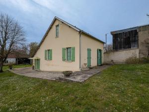 Maisons de vacances Gite entre Touraine et Berry, borde de riviere, pres du parc animalier et station thermale - FR-1-591-67 : photos des chambres