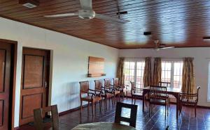 Bird Beach Bungalow